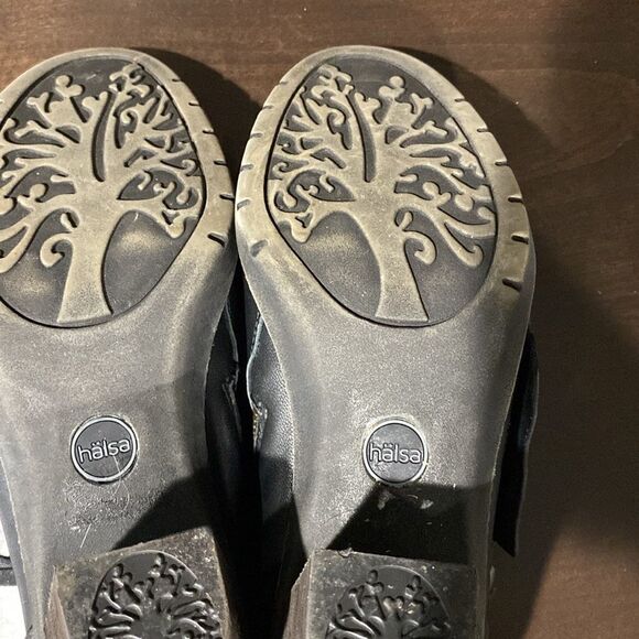 Halsa Rylee Floral Embossed Leather Bootie Size 7.5 - Picture 12 of 12